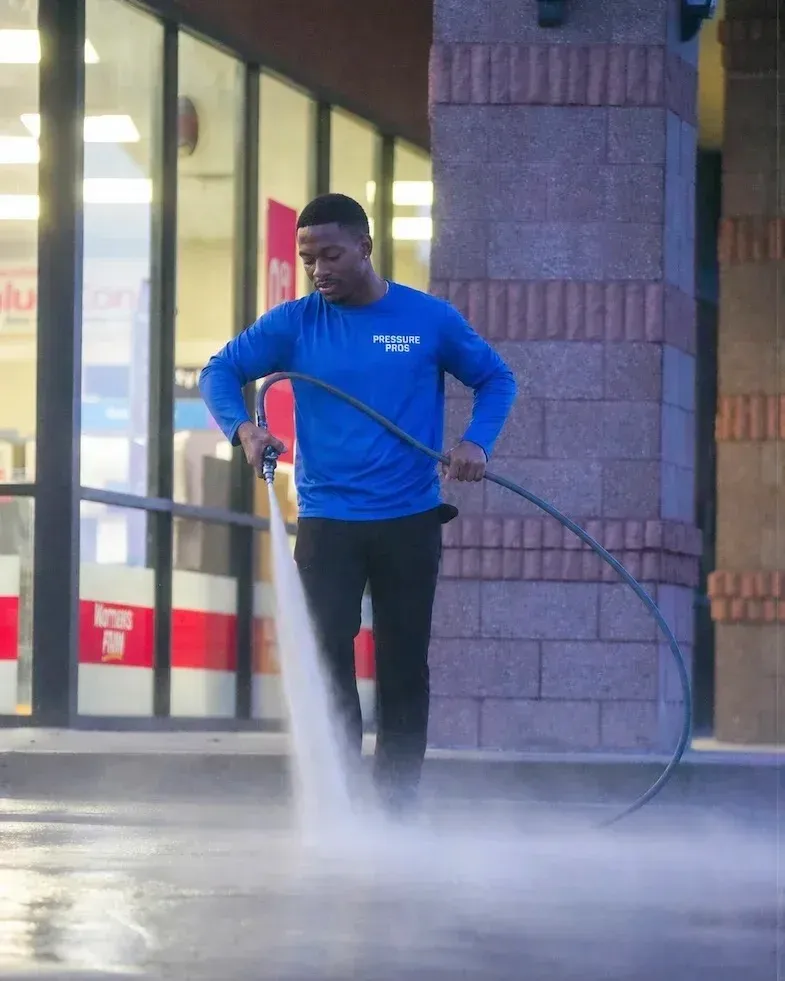 Commercial parking lot cleaning first impressions in Orlando